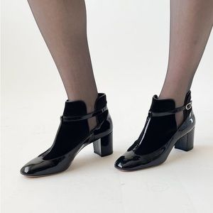 ❤️Valentino Garavani Black Velvet T-Bar Pumps.  EUC.